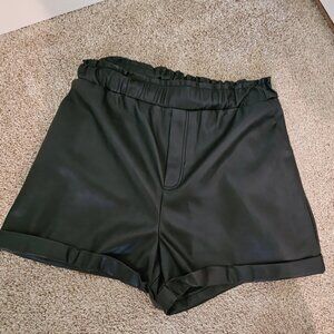 Forever 21 Faux Leather Black Shorts, Size 1X
